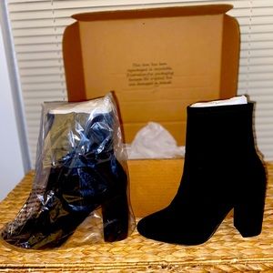 ALDO black booties, suede smooth clean never worn. Perfect for this fall🍁🍂